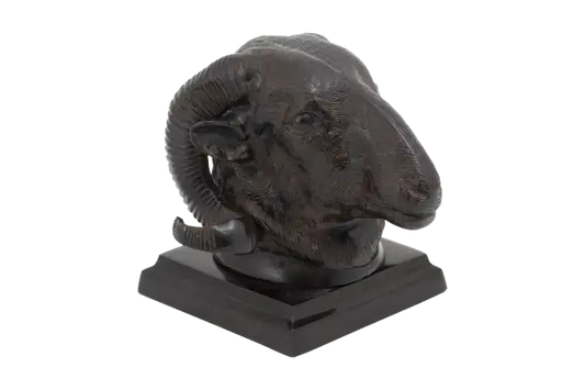 Aries Romjin Statue, view 2