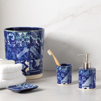 Lisboa Bathroom in Blue tile