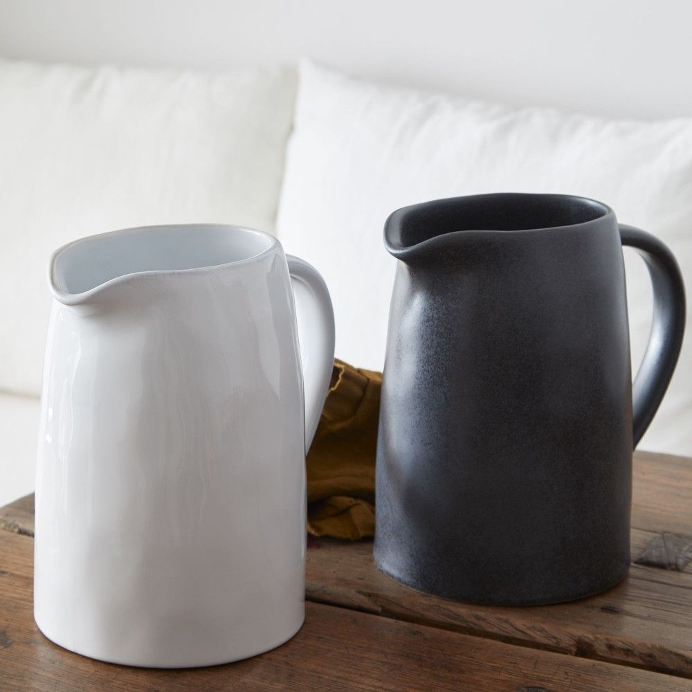 Livia Pitcher 2.19L, view 3