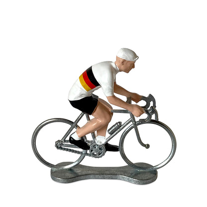 Bernard & Eddy Cyclist Position 1, view 9