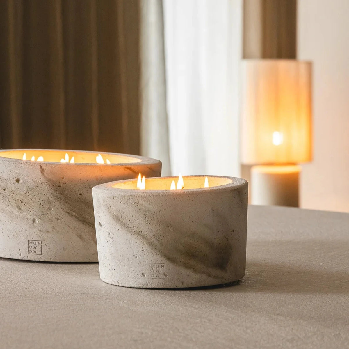 MON DADA Indoor Urban Scented Candle Medium, view 3