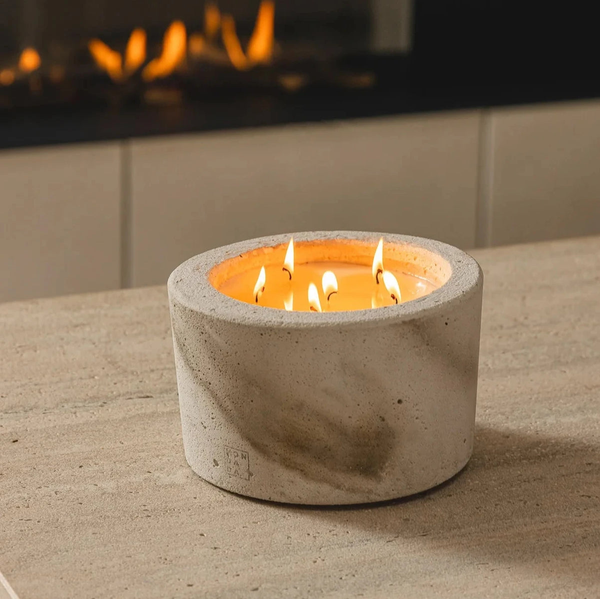 MON DADA Indoor Urban Scented Candle Large, view 5