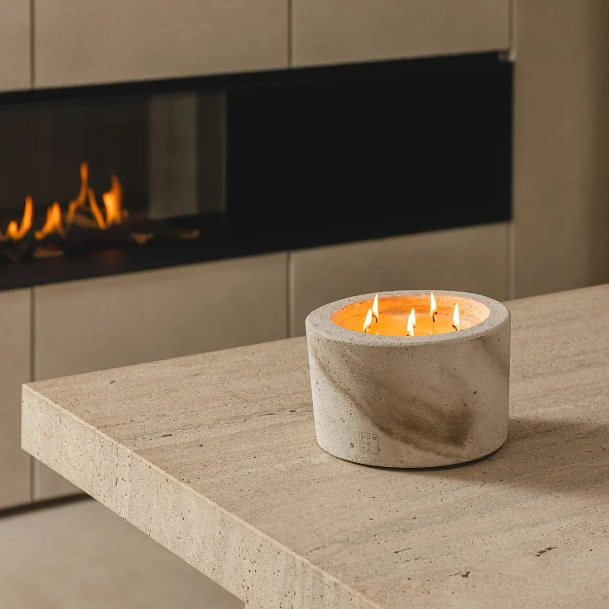 MON DADA Indoor Urban Scented Candle Large, view 6