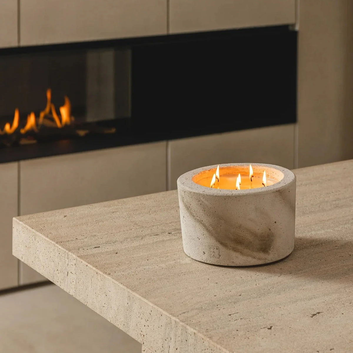 MON DADA Indoor Urban Scented Candle Medium, view 6