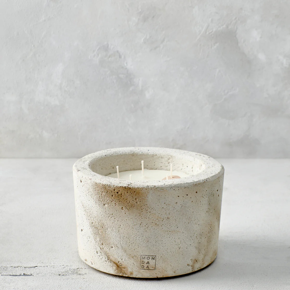 MON DADA Indoor Urban Scented Candle Large, view 2