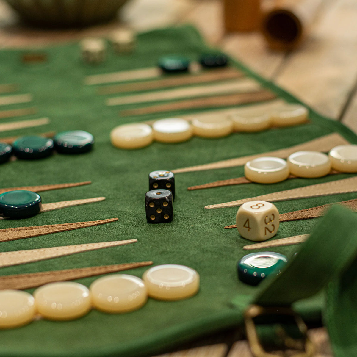 Manopoulos - Handcrafted Forest Green Suede Roll-Up Backgammon Set