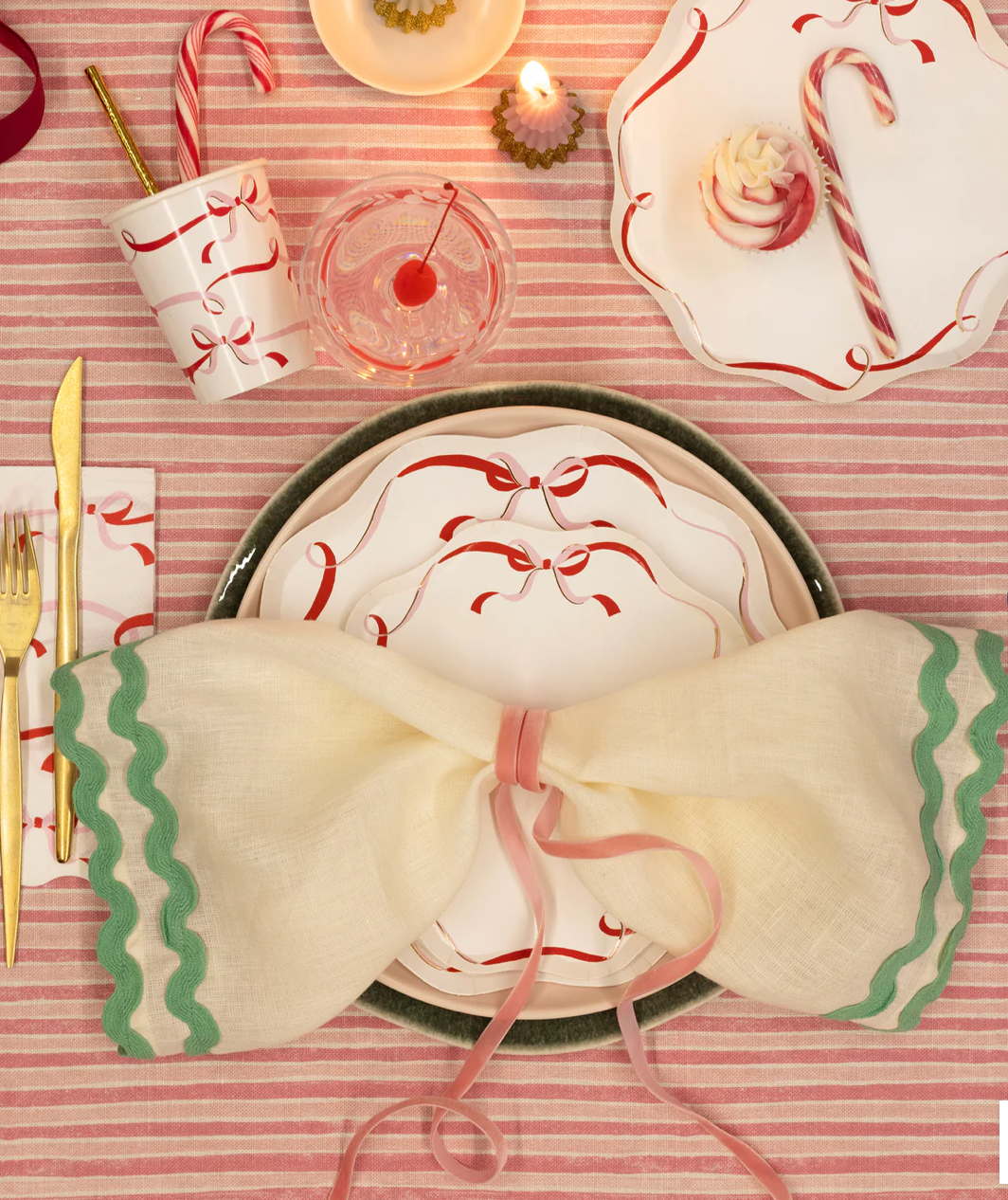Meri Meri Ribbon Bow Dinner Plates