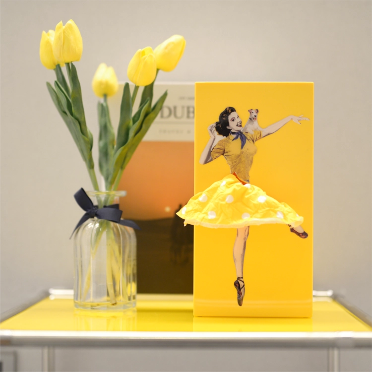 Tissue Up Girl - Daisy, view 2