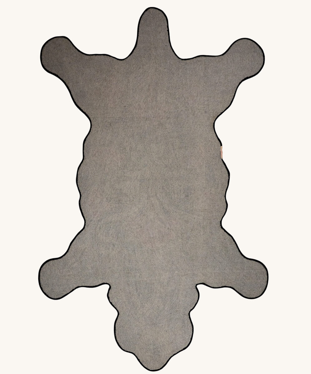 Blooming Black Bear Rug XL, view 3