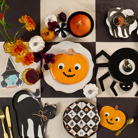 Meri Meri Halloween Cat Shaped Plates (x 8)