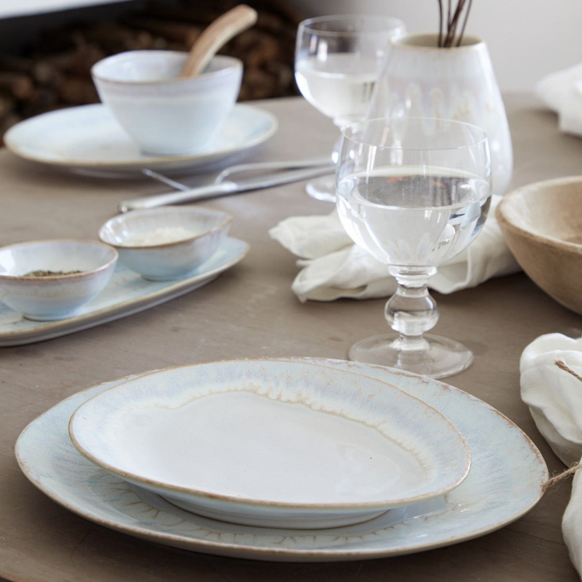 Costa Nova Brisa Oval Dinner Plate 27cm in blue and white glazed stoneware – view 4