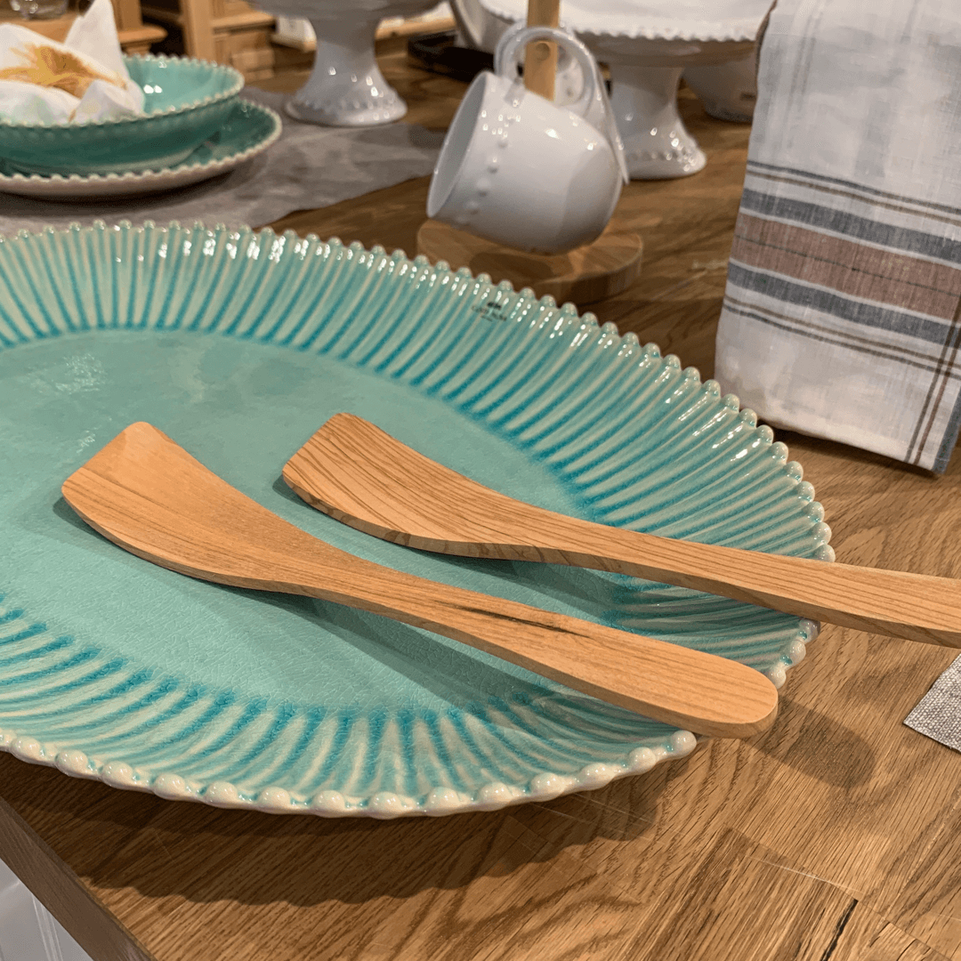 Laguiole Jean Dubost Curved Spatula 30cm in olive wood – view 3