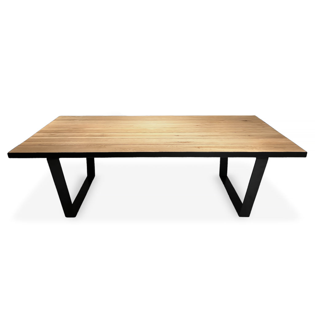 PR-Living Watou Dining Table in solid oak with black metal base